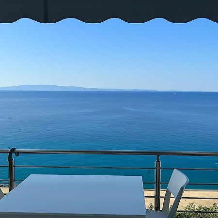 Blue Sea Apartments Qeparo Luaran gambar