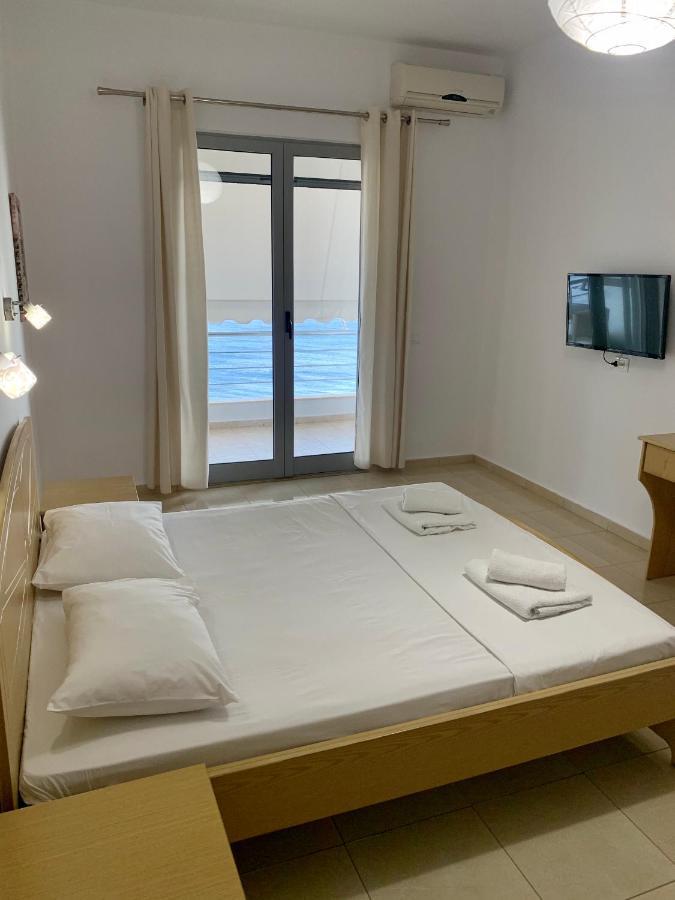 Blue Sea Apartments Qeparo Luaran gambar