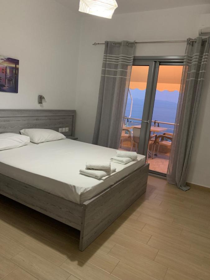 Blue Sea Apartments Qeparo Luaran gambar
