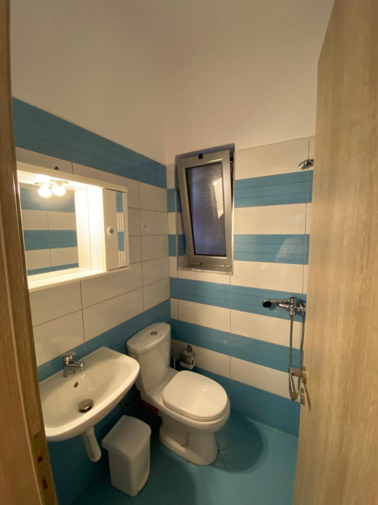 Blue Sea Apartments Qeparo Luaran gambar